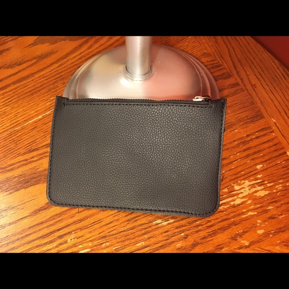 Kenneth Cole Handbags - Kenneth Cole Vegan Leather Coin Purse Kenneth Cole Handbags - Kenneth Cole Vegan Leather Coin Purse